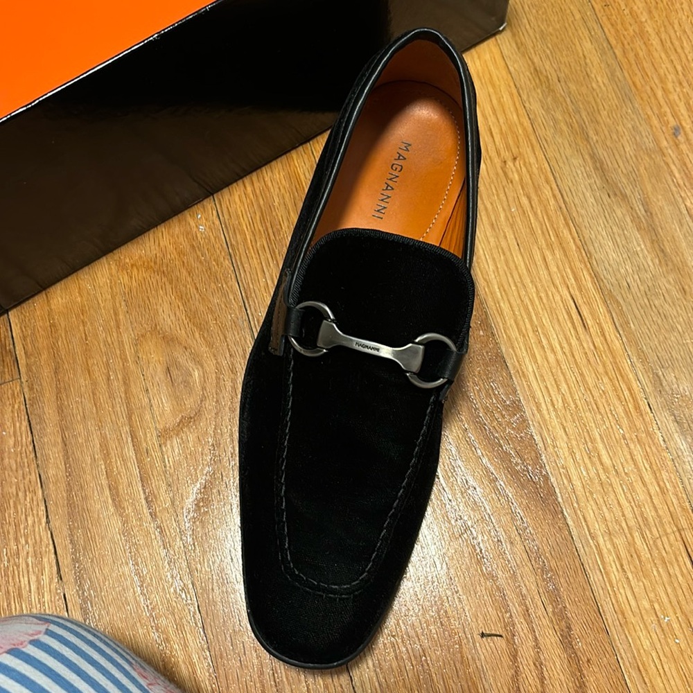 Men’s shoes black velour, gently worn